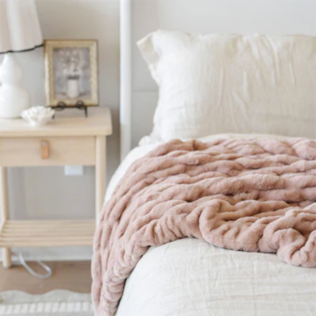 Double Ruched Blanket